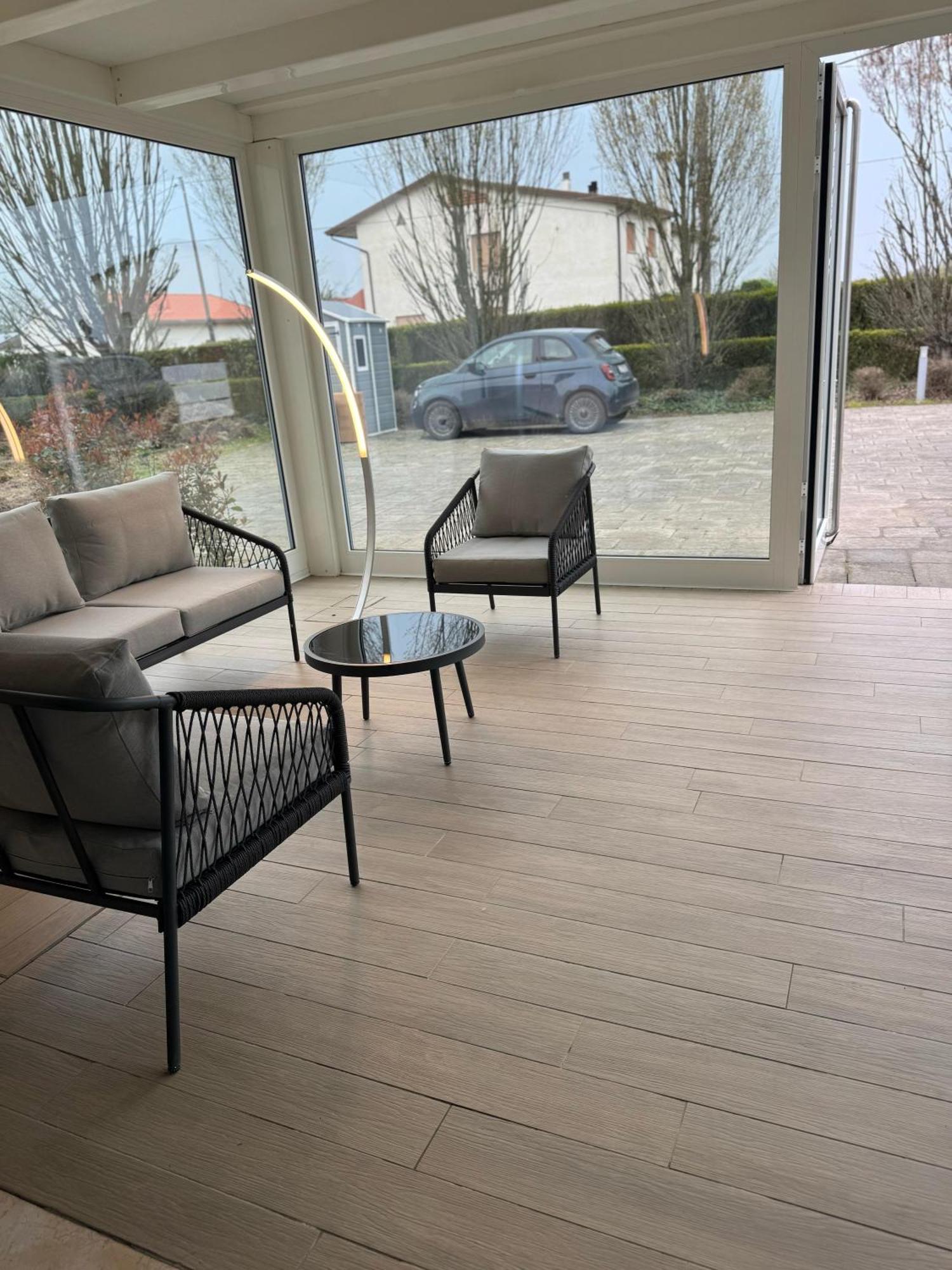 Hotel Villa Mary Santa Maria Di Sala Exteriör bild